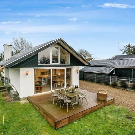 Elisabetha - 100m From The Sea By Interhome 度假居 *