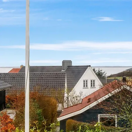 Elisabetha - 100m From The Sea By Interhome